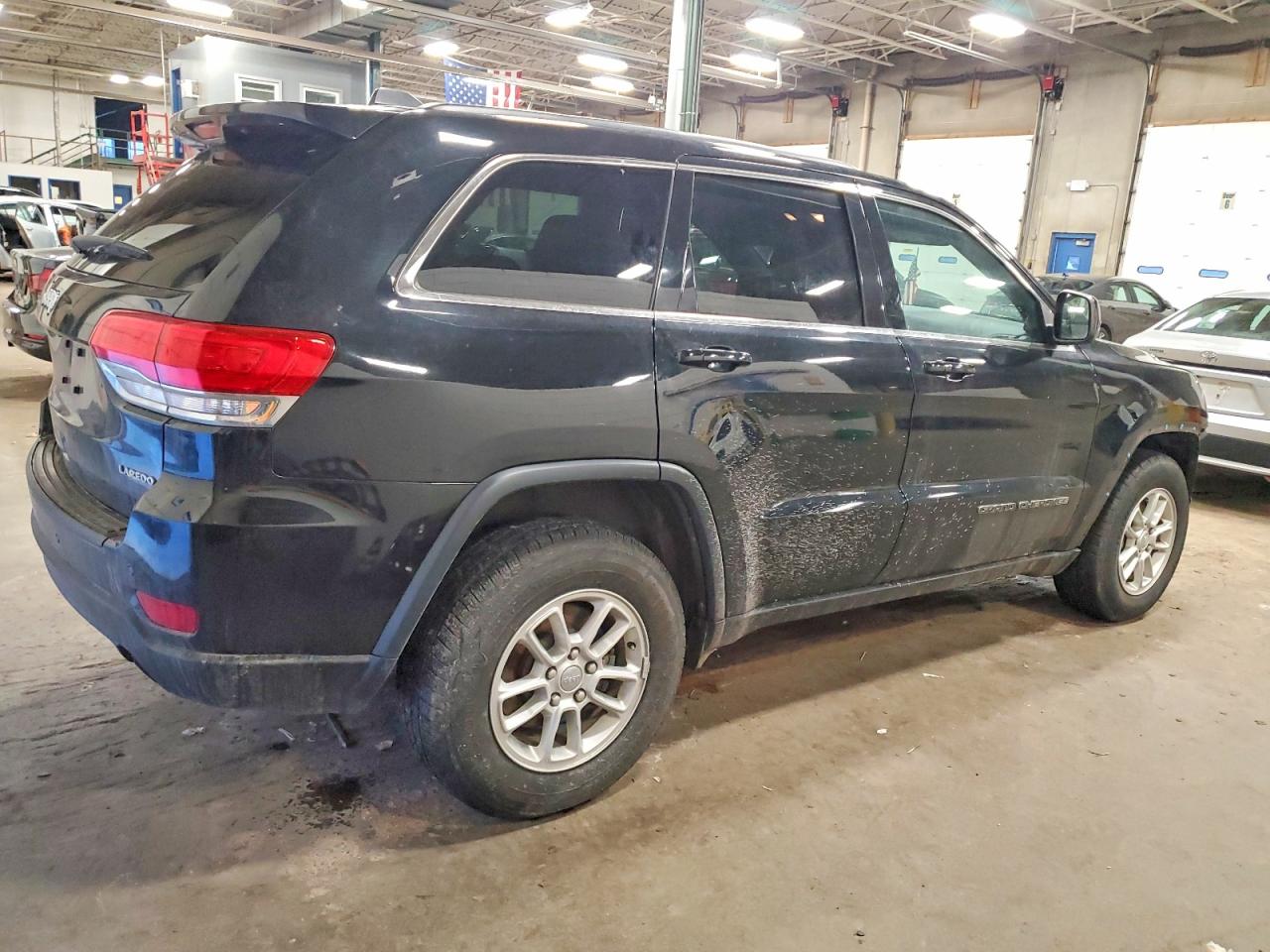 2018 JEEP GRAND CHEROKEE LAREDO photo 3