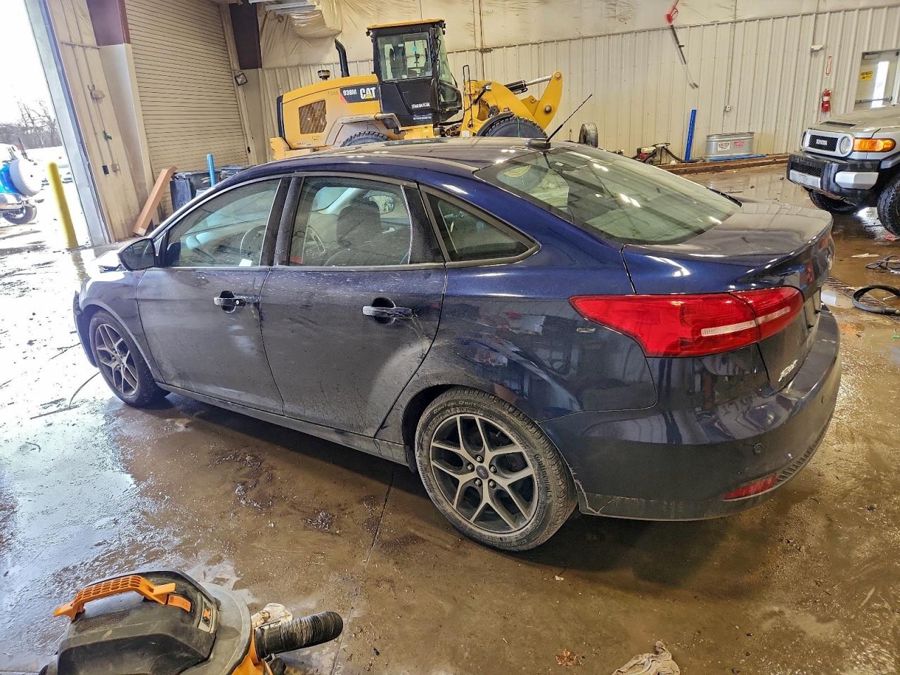 2017 FORD FOCUS SEL photo 2