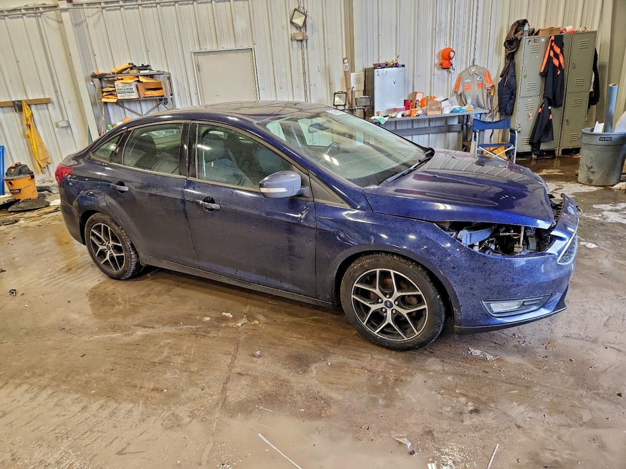 2017 FORD FOCUS SEL photo 4