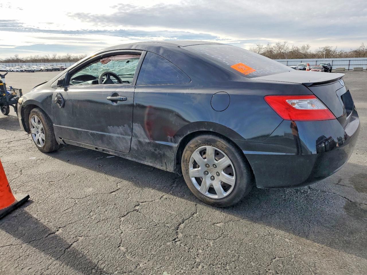 2011 HONDA CIVIC LX photo 2