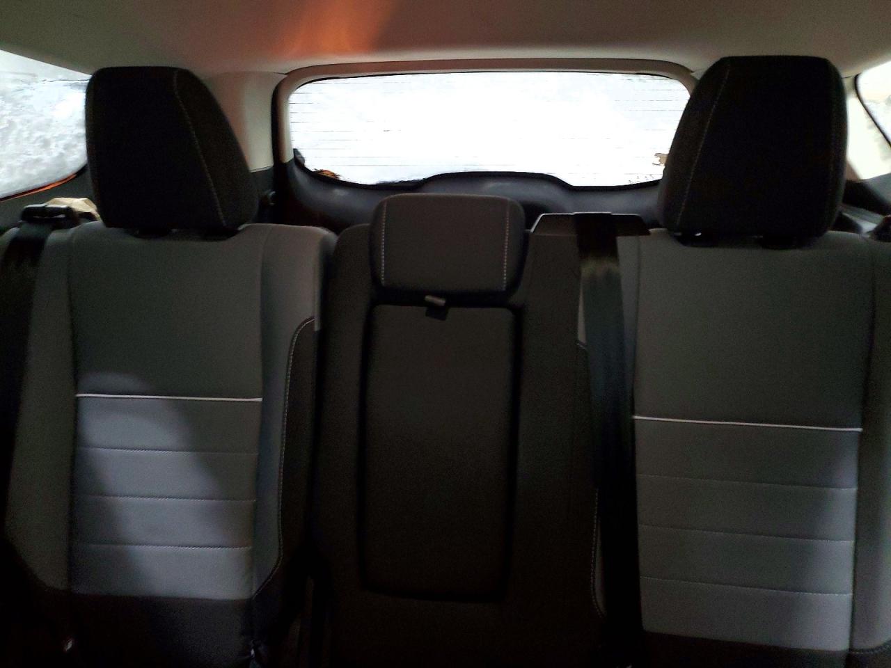 2015 FORD ESCAPE SE photo 10