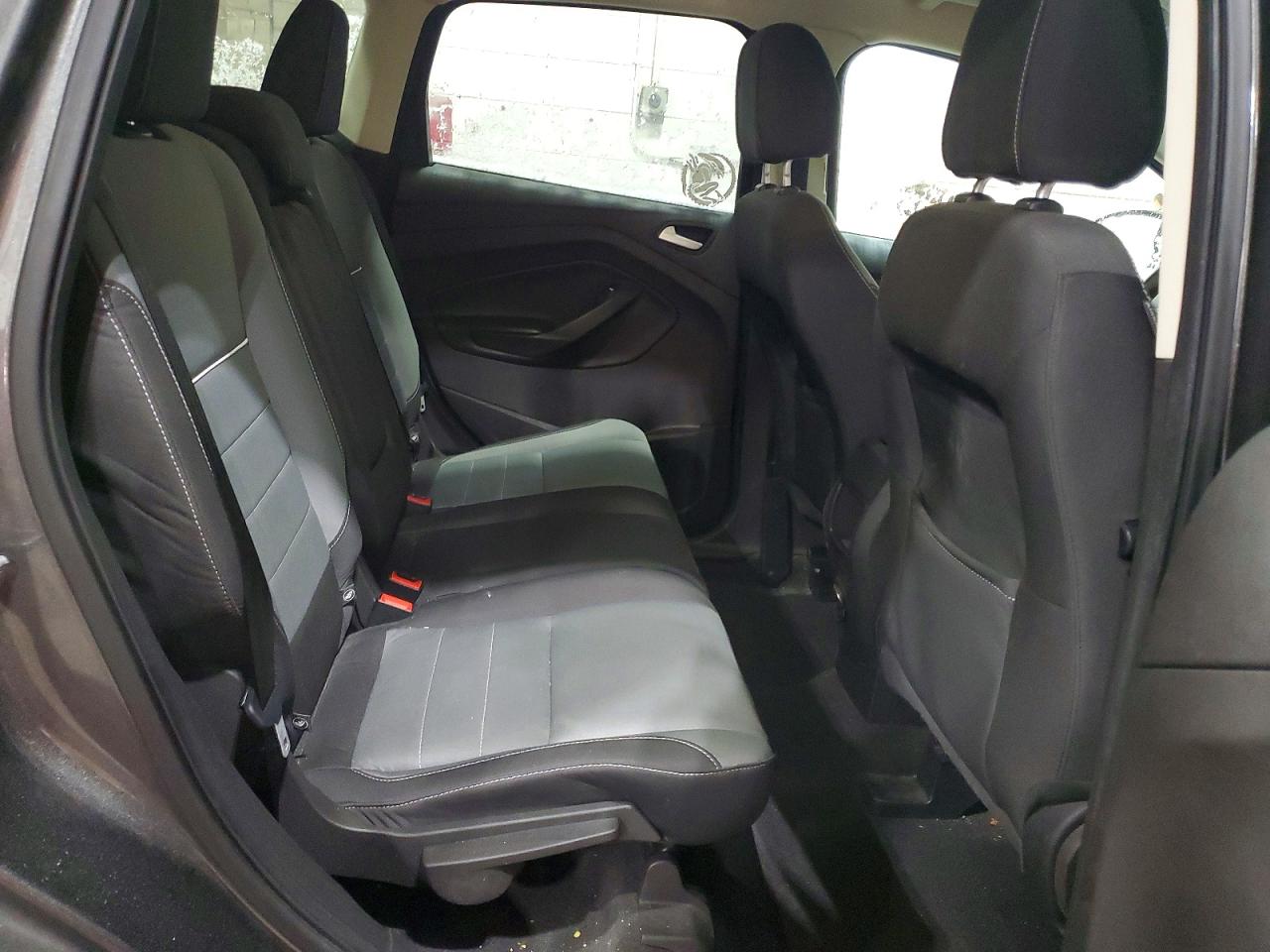 2015 FORD ESCAPE SE photo 11