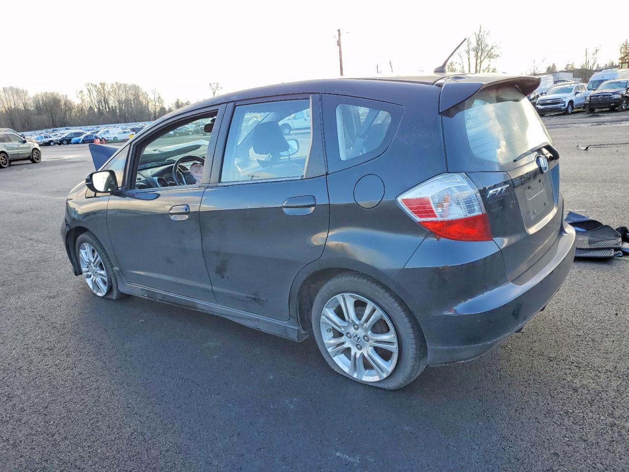 2011 HONDA FIT SPORT photo 2