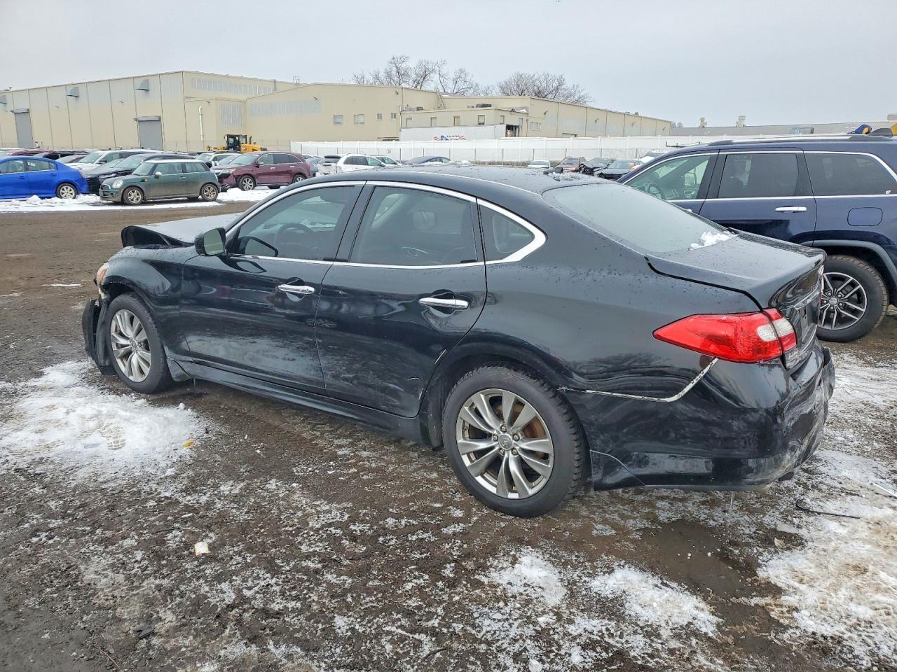 2013 INFINITI M37 X photo 2