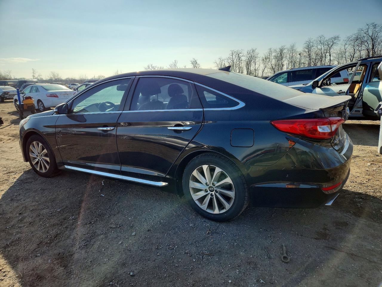 2015 HYUNDAI SONATA SPORT photo 2