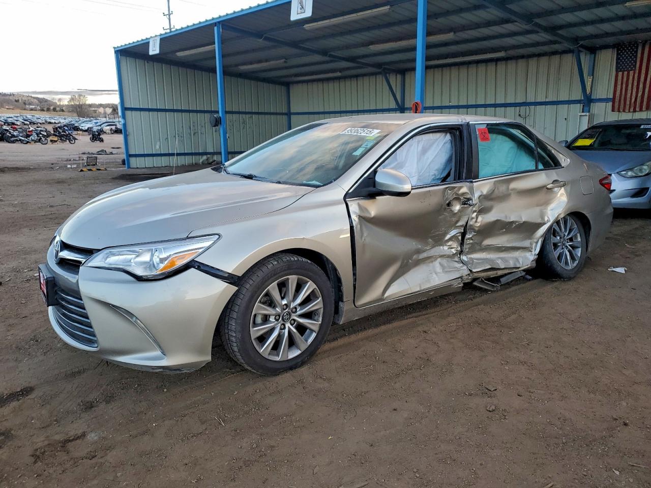 2016 TOYOTA CAMRY
