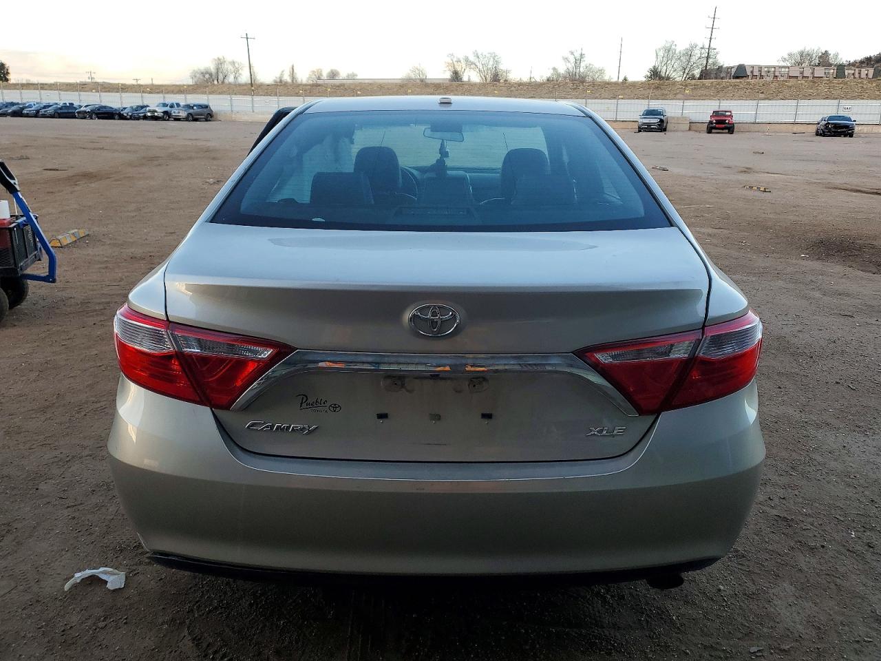 2016 TOYOTA CAMRY LE photo 6