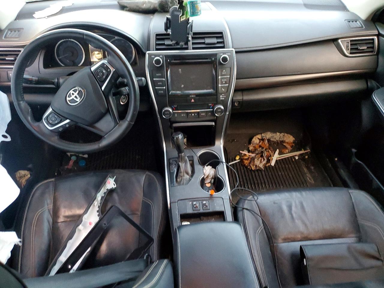 2016 TOYOTA CAMRY LE photo 8