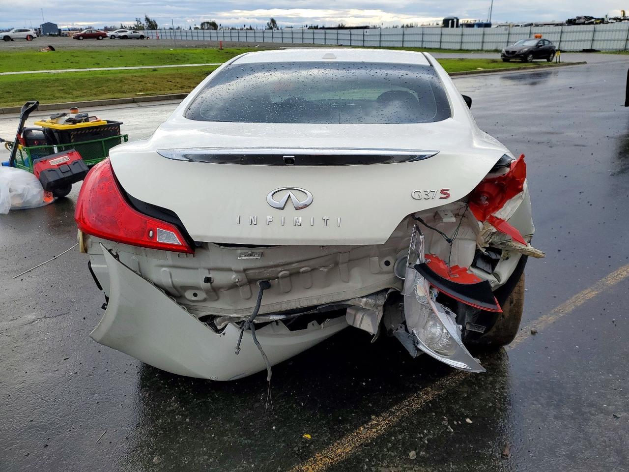 2011 INFINITI G37 BASE photo 6