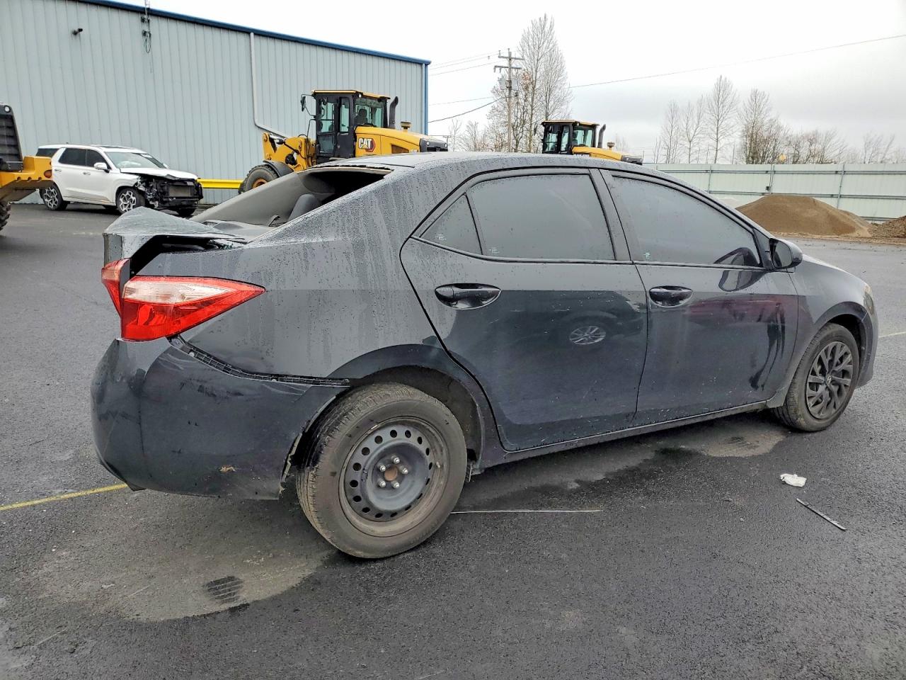 2017 TOYOTA COROLLA L photo 3