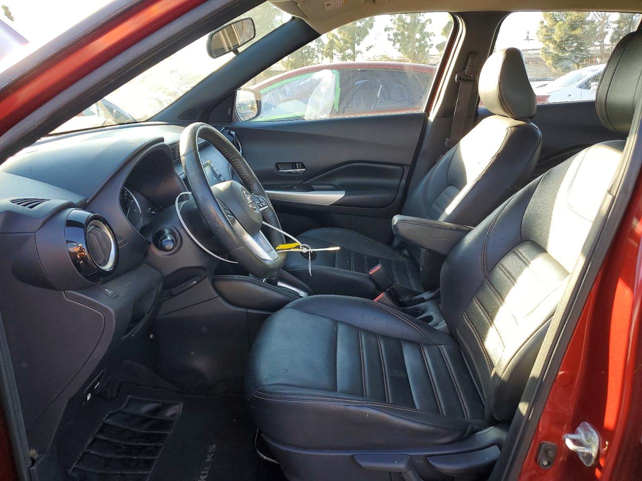 2019 NISSAN KICKS S photo 7