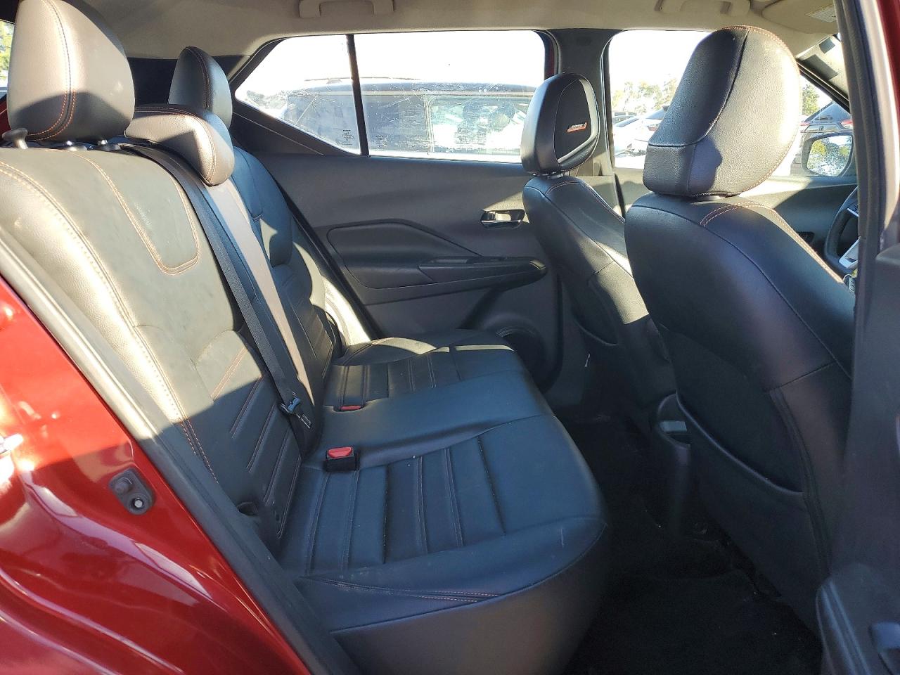 2019 NISSAN KICKS S photo 10