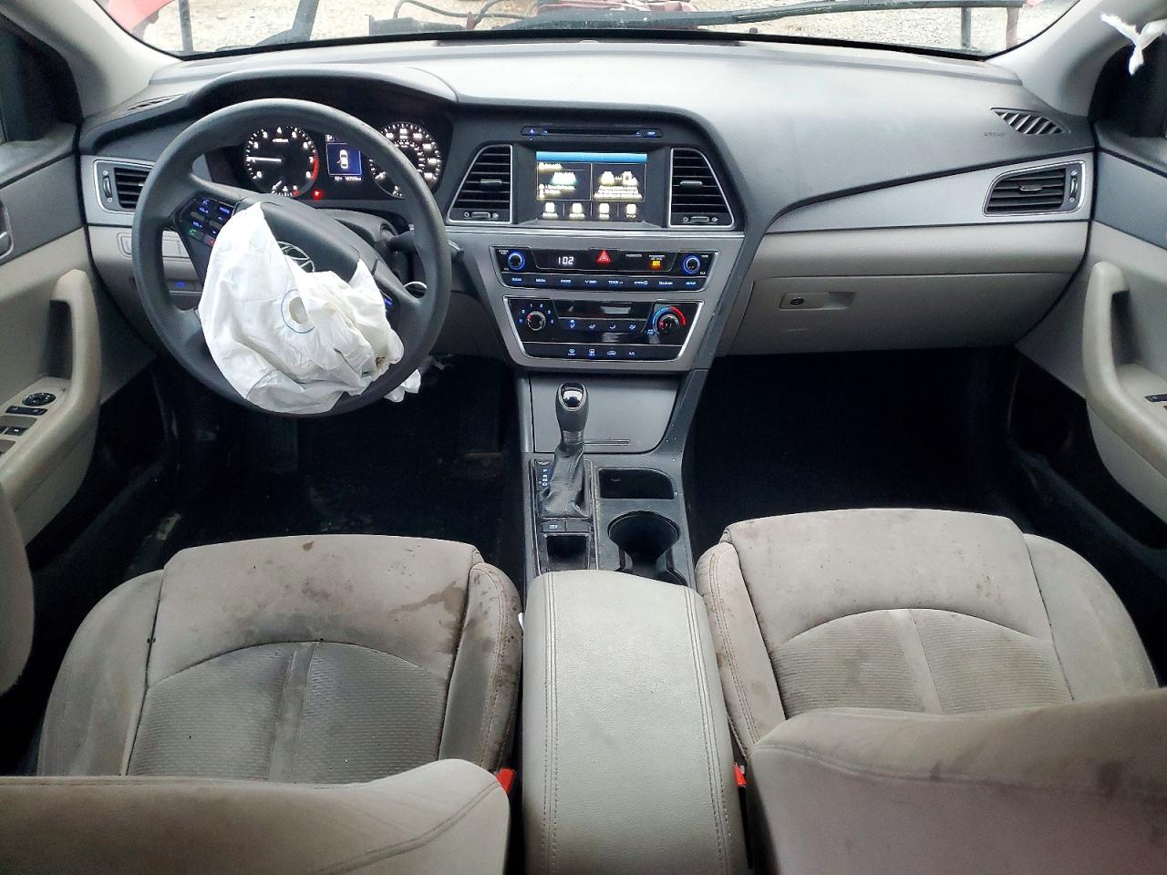 2017 HYUNDAI SONATA SE photo 8