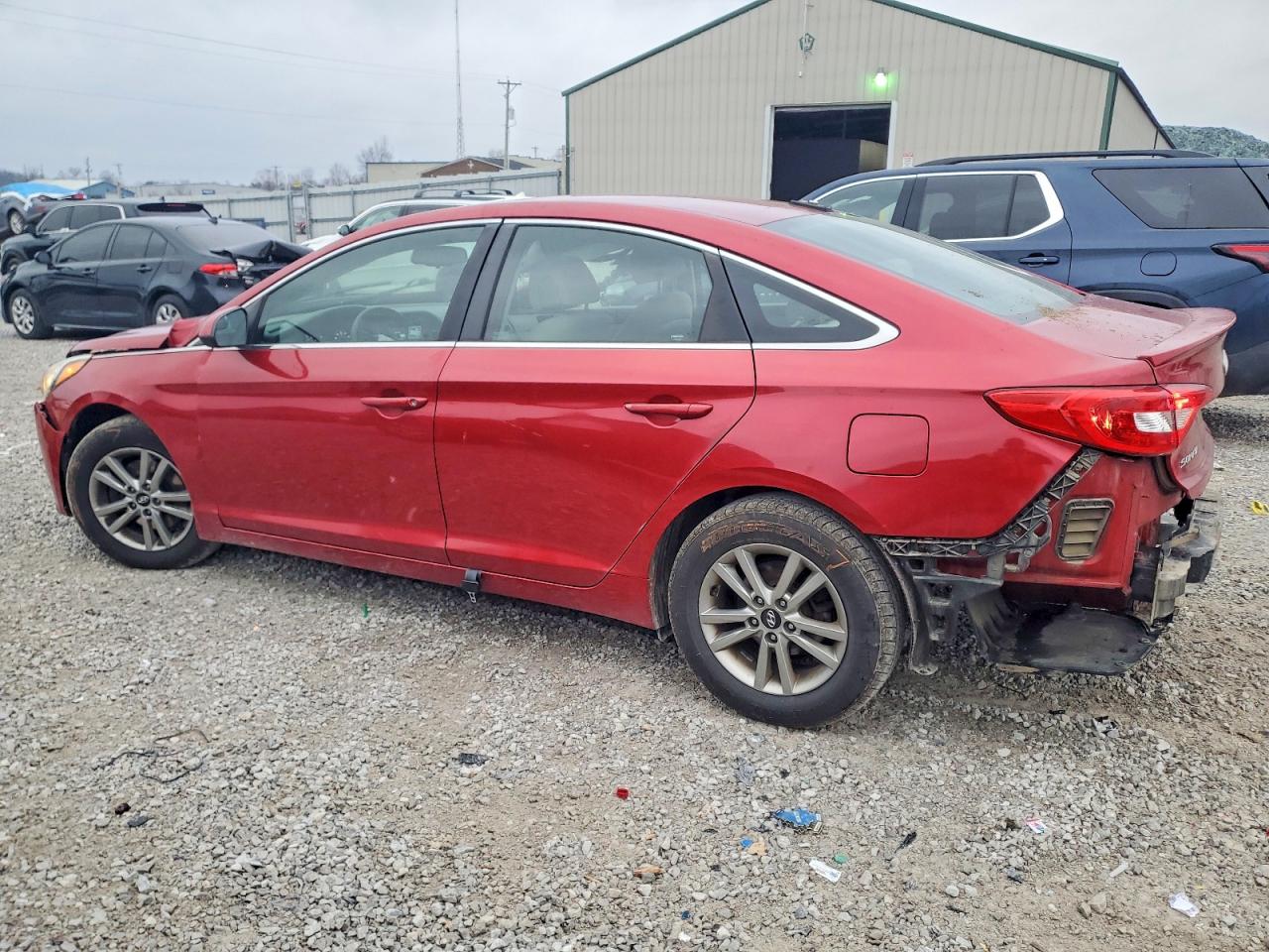 2017 HYUNDAI SONATA SE photo 2
