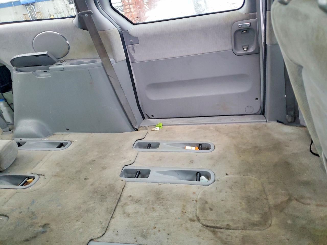 2005 KIA SEDONA LX photo 11