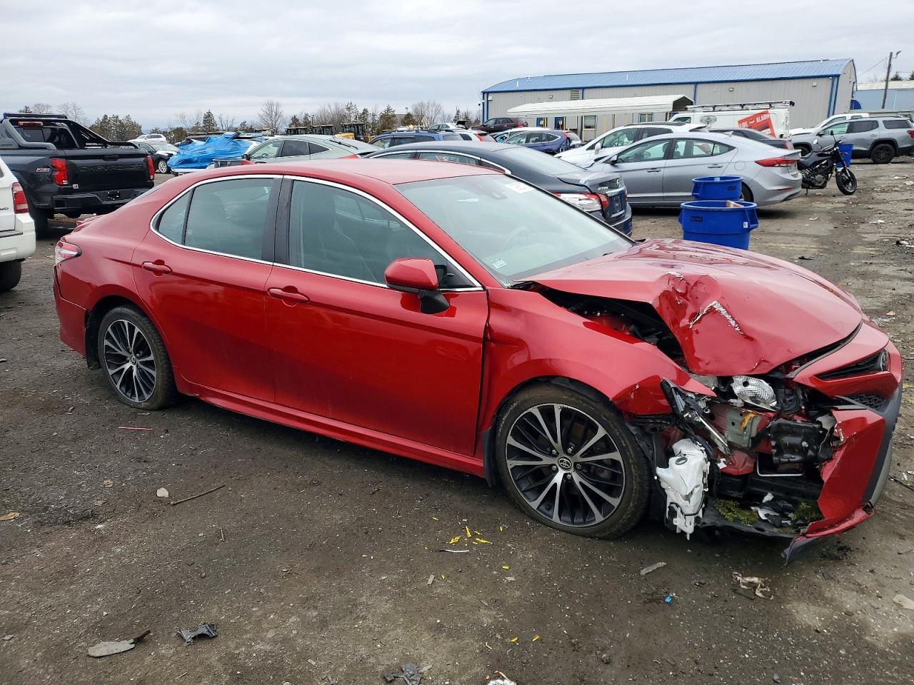 2020 TOYOTA CAMRY SE photo 4