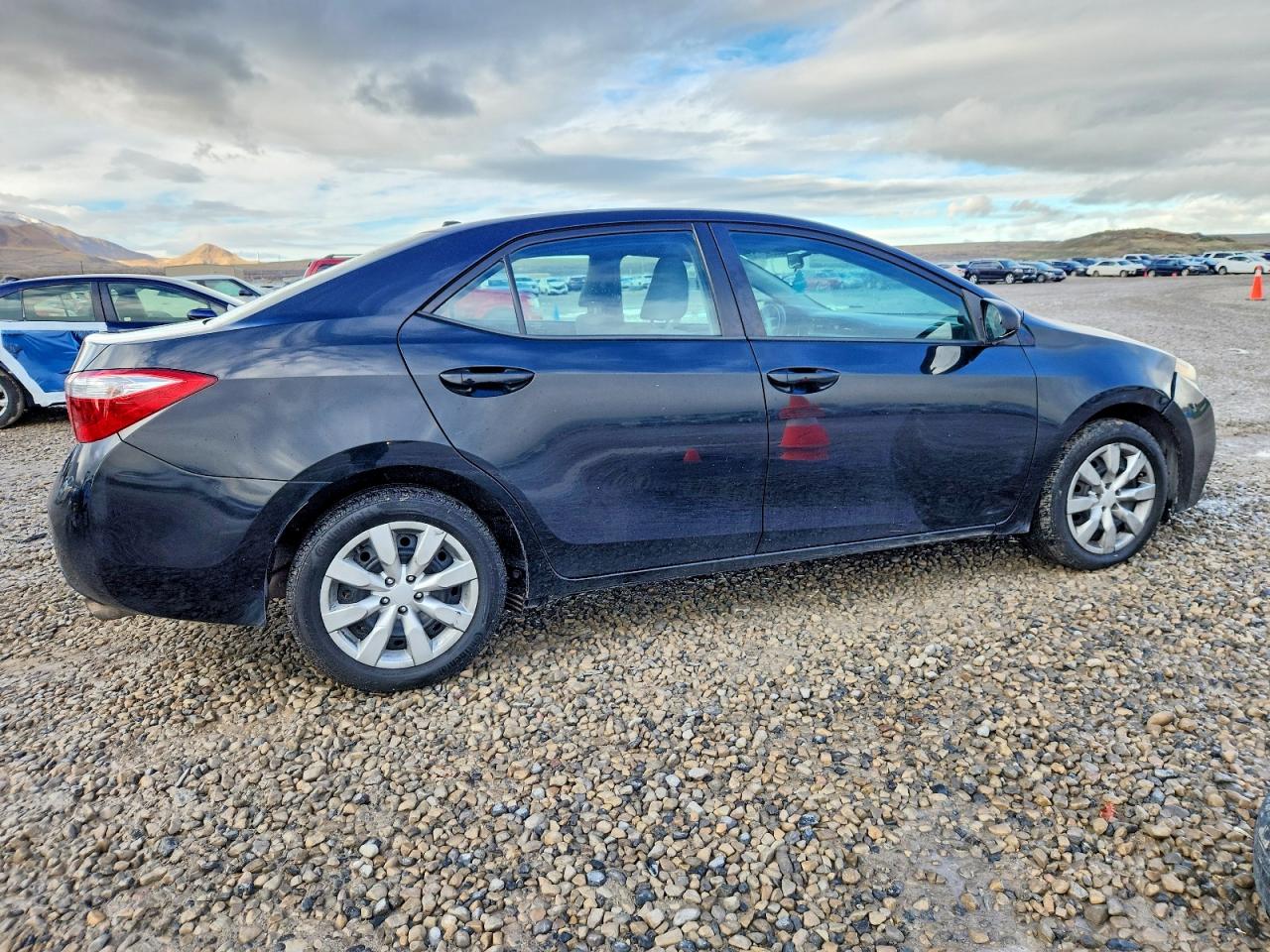 2015 TOYOTA COROLLA L photo 3