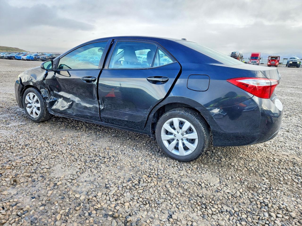 2015 TOYOTA COROLLA L photo 2