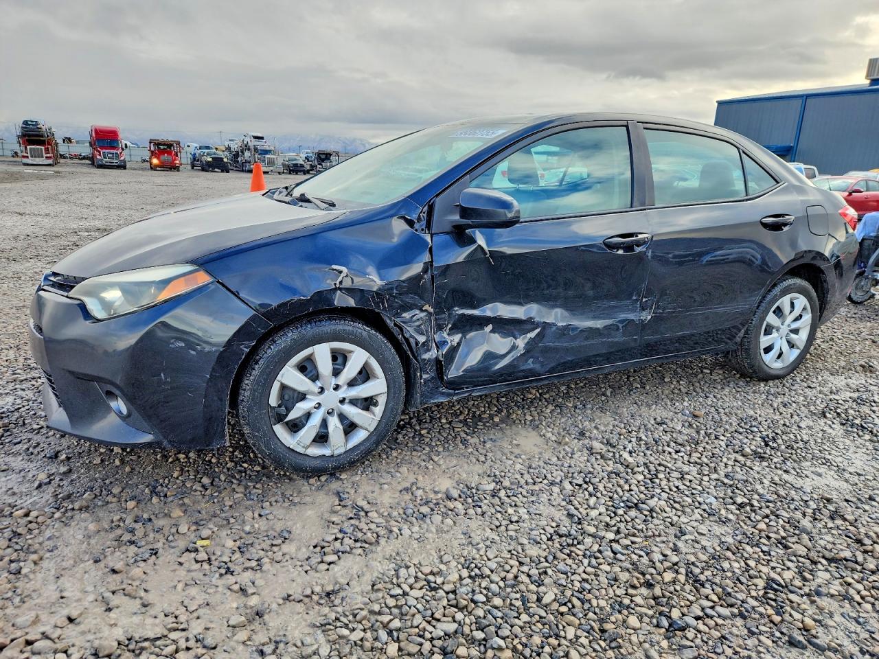 2015 TOYOTA COROLLA