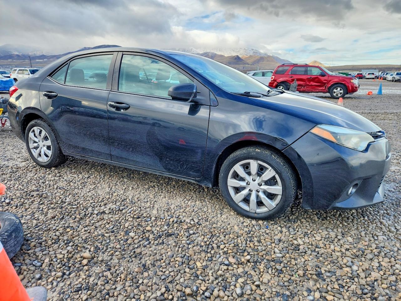2015 TOYOTA COROLLA L photo 4