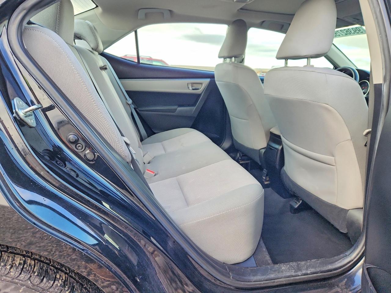 2015 TOYOTA COROLLA L photo 10