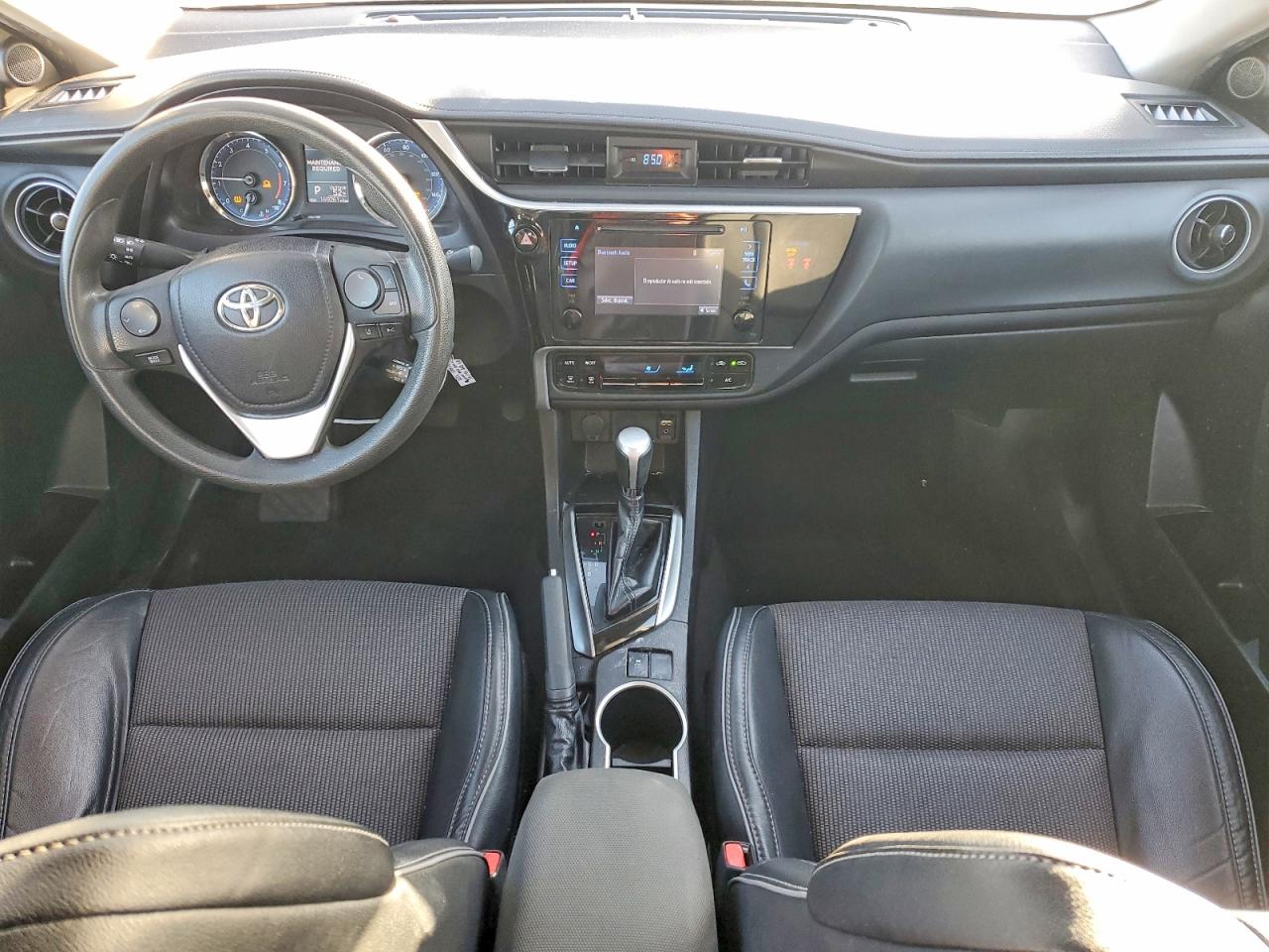 2018 TOYOTA COROLLA L photo 8