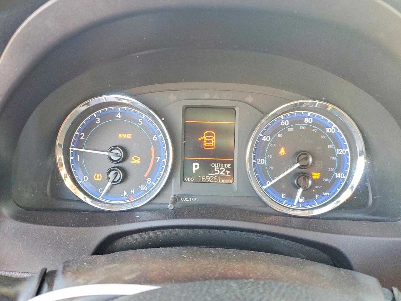 2018 TOYOTA COROLLA L photo 9
