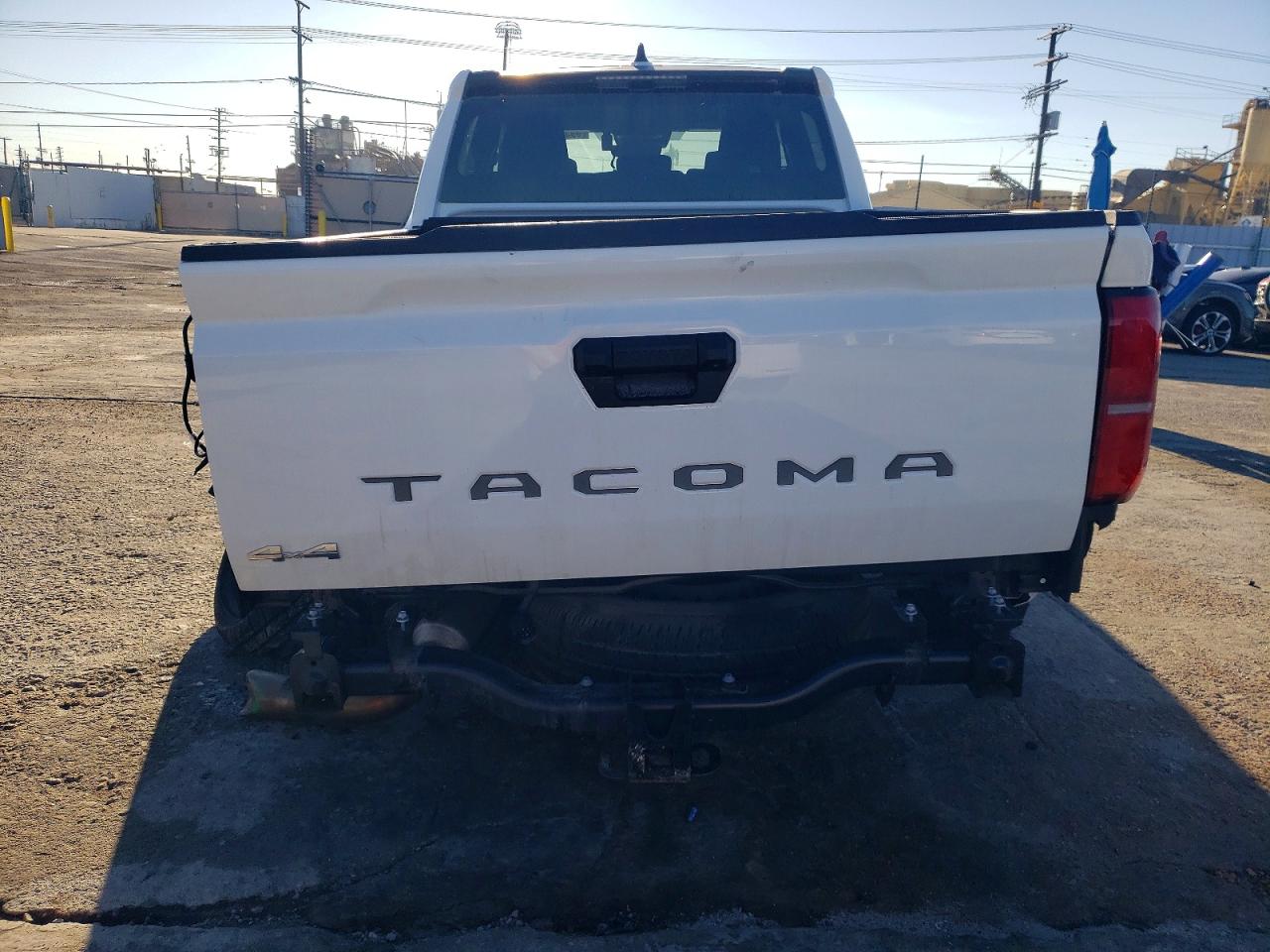 2025 TOYOTA TACOMA DOUBLE CAB photo 6