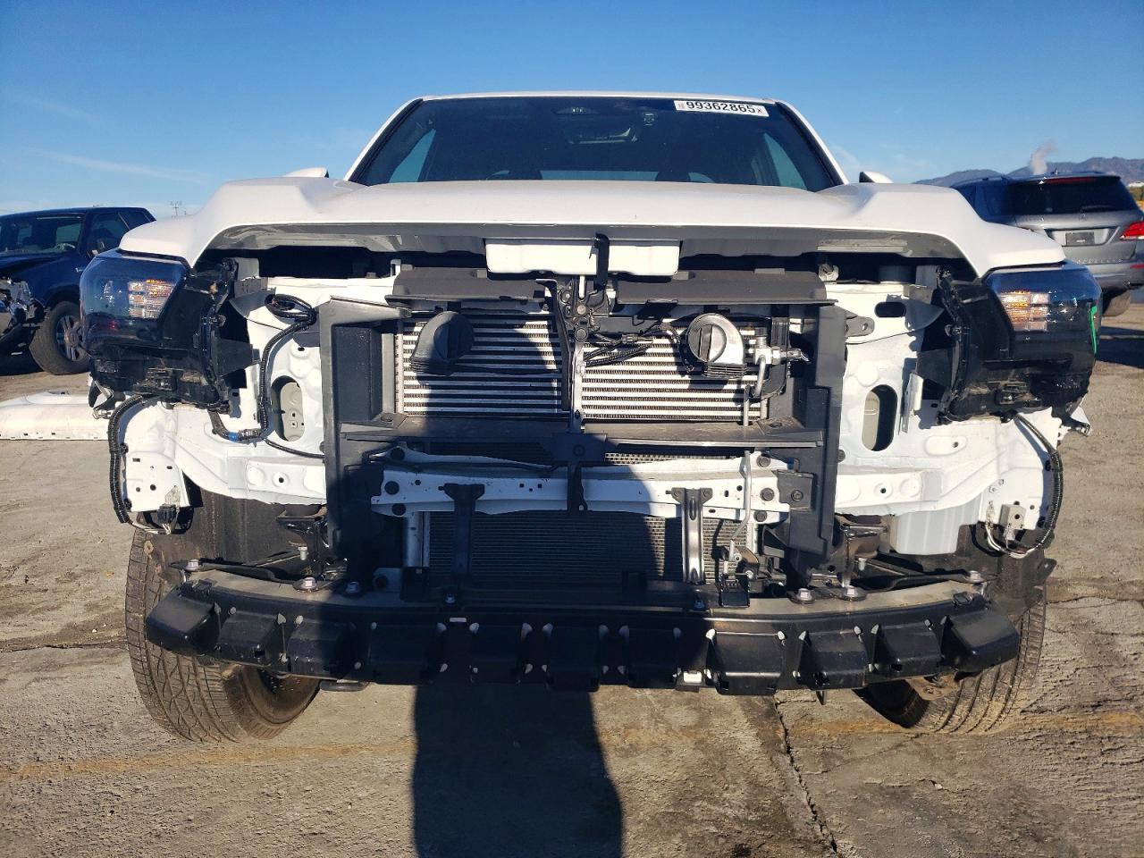 2025 TOYOTA TACOMA DOUBLE CAB photo 5
