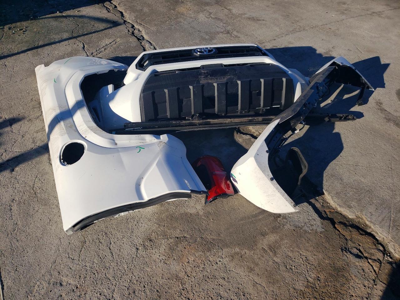 2025 TOYOTA TACOMA DOUBLE CAB photo 12