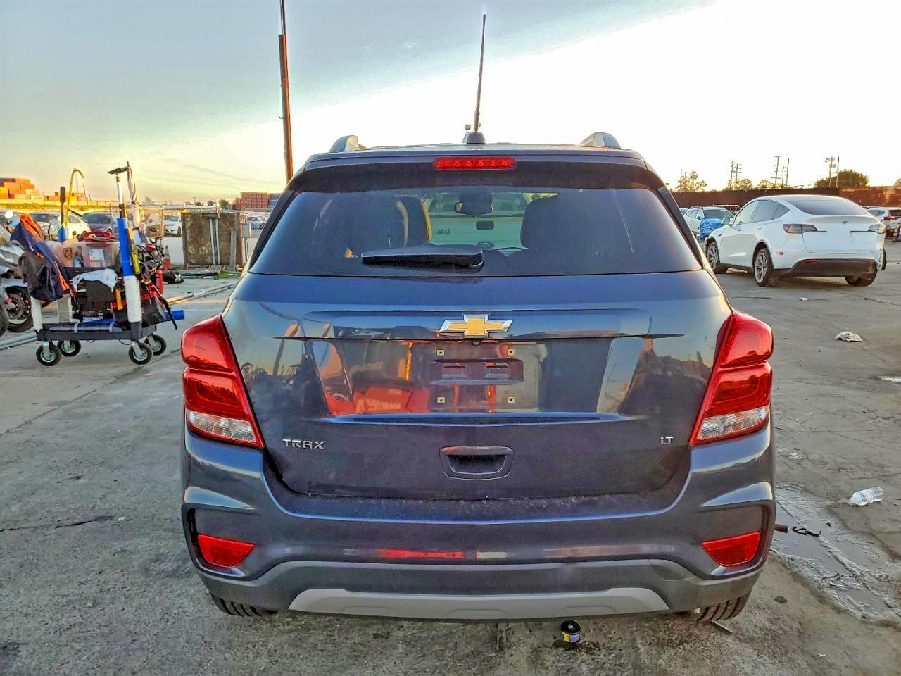 2018 CHEVROLET TRAX 1LT photo 11