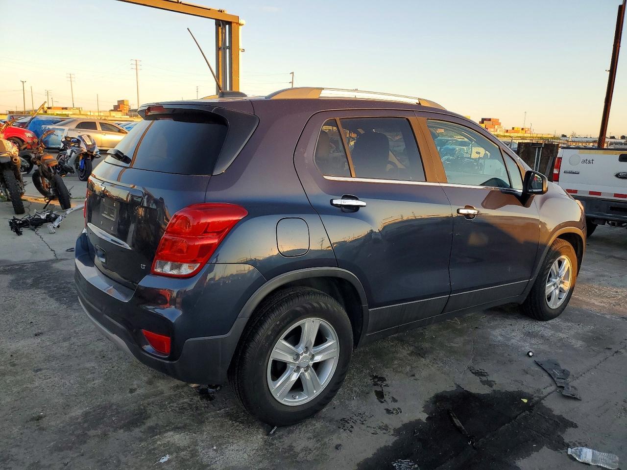 2018 CHEVROLET TRAX 1LT photo 5
