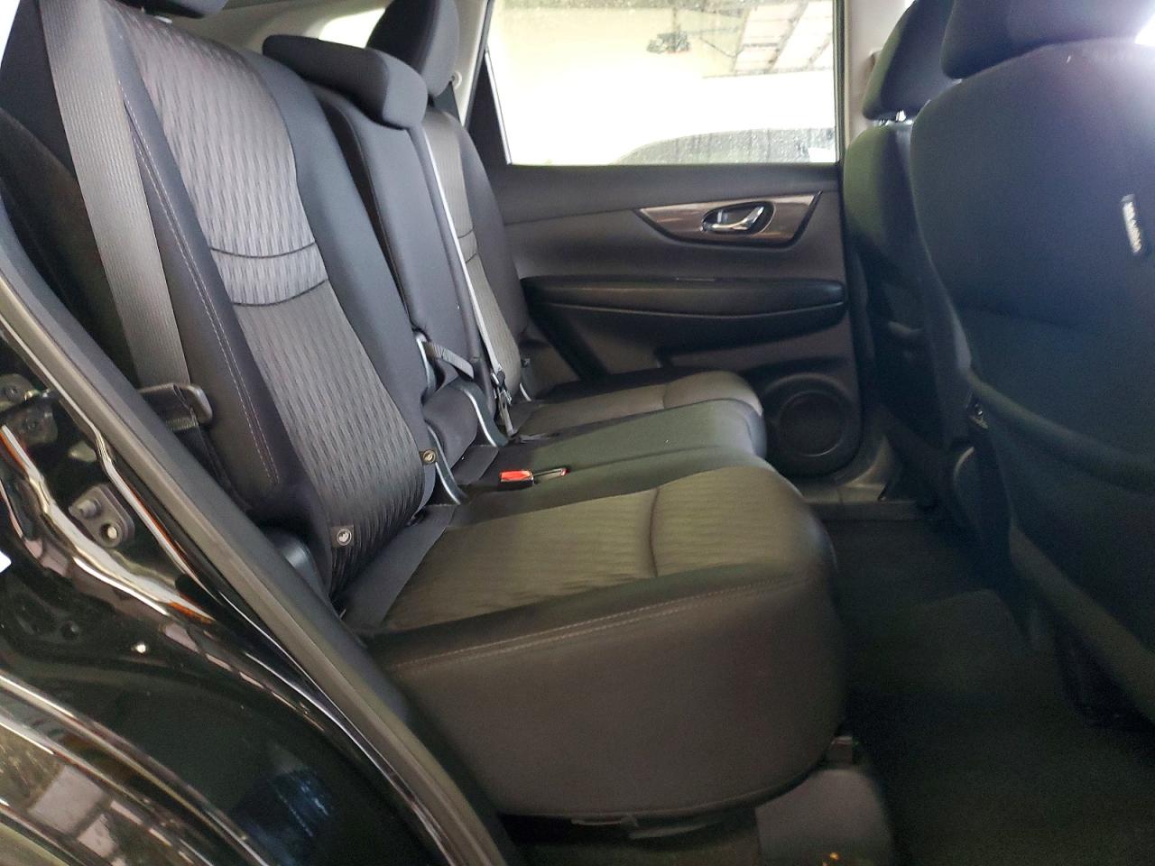 2019 NISSAN ROGUE S photo 11