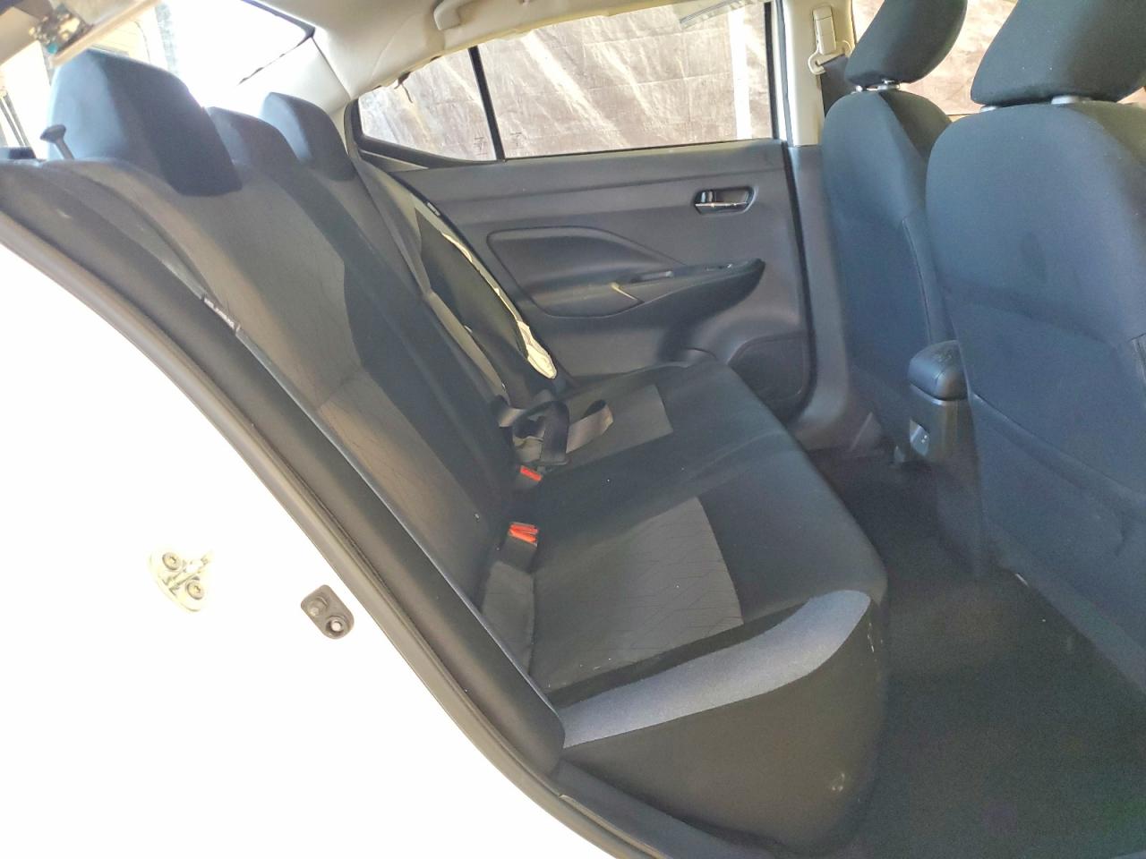 2025 NISSAN VERSA SV photo 19