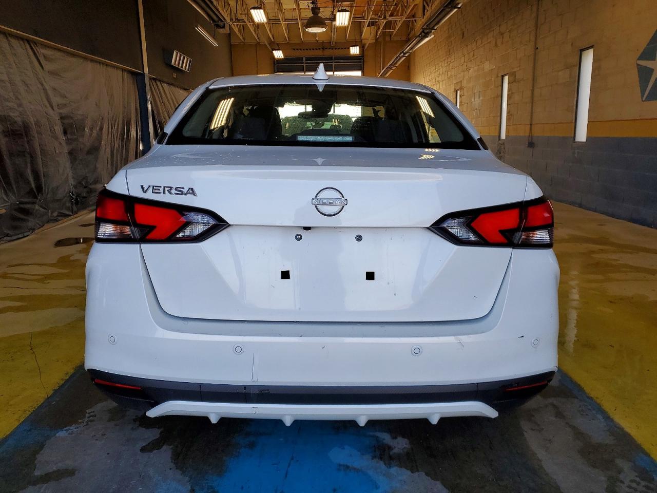 2025 NISSAN VERSA SV photo 11