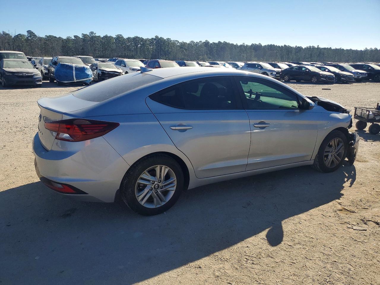 2020 HYUNDAI ELANTRA SEL photo 3