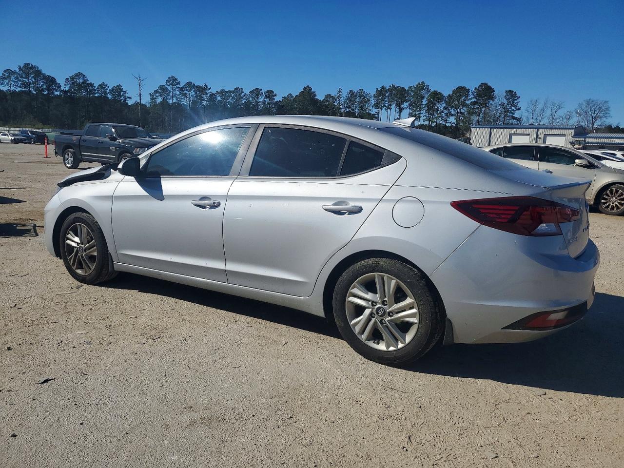 2020 HYUNDAI ELANTRA SEL photo 2