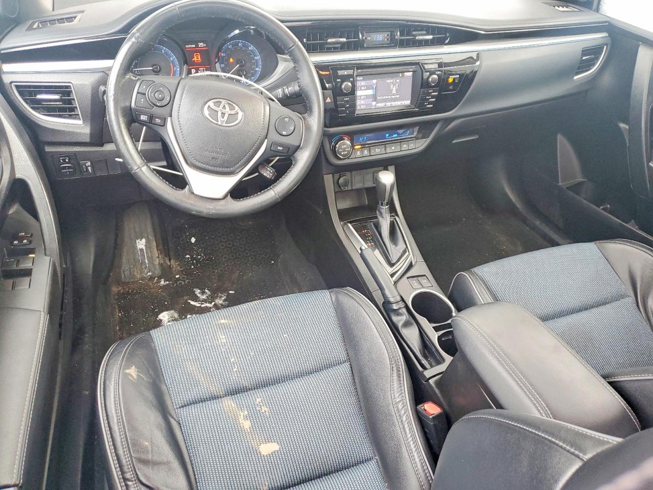 2016 TOYOTA COROLLA L photo 8