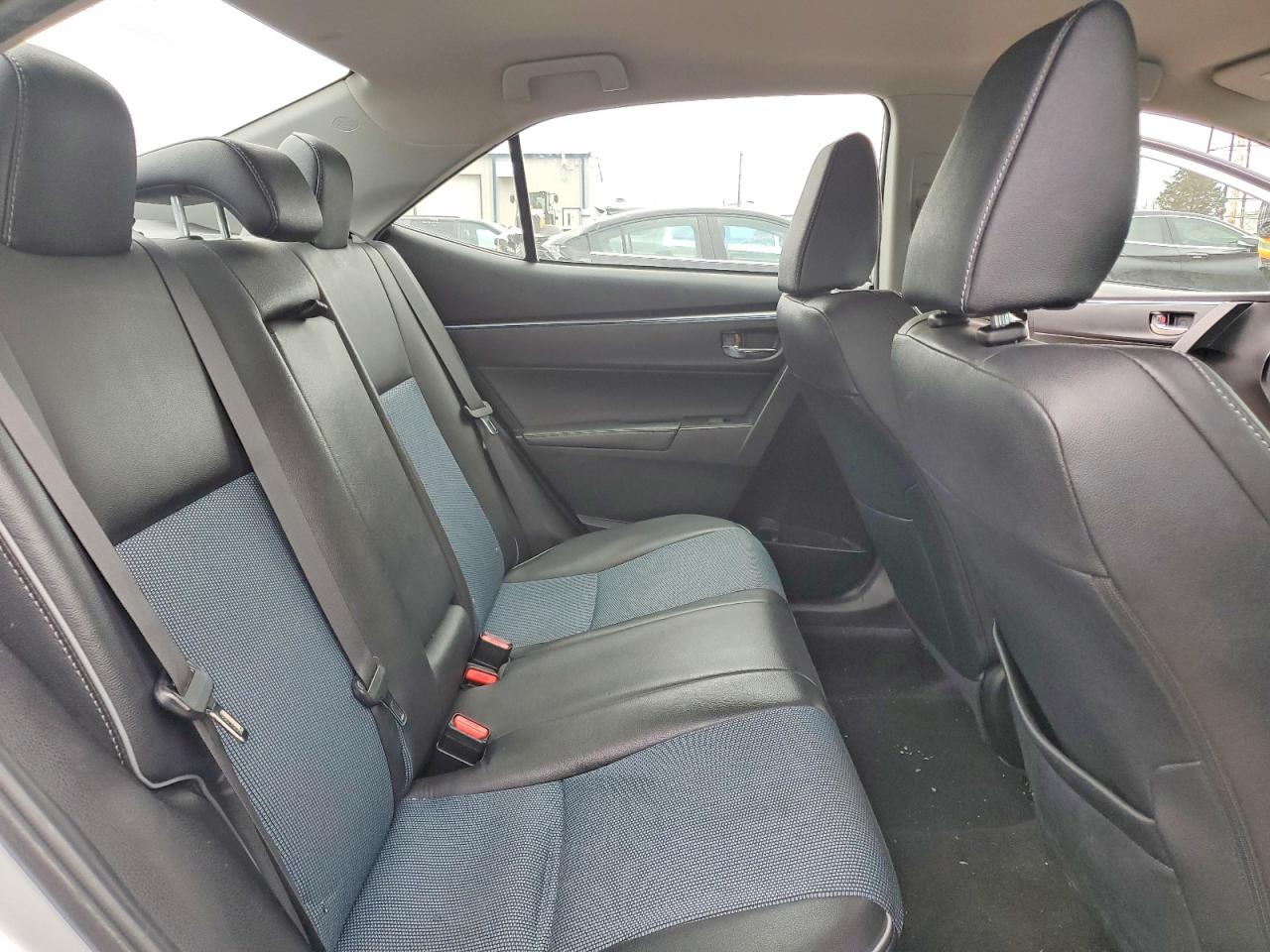 2016 TOYOTA COROLLA L photo 10