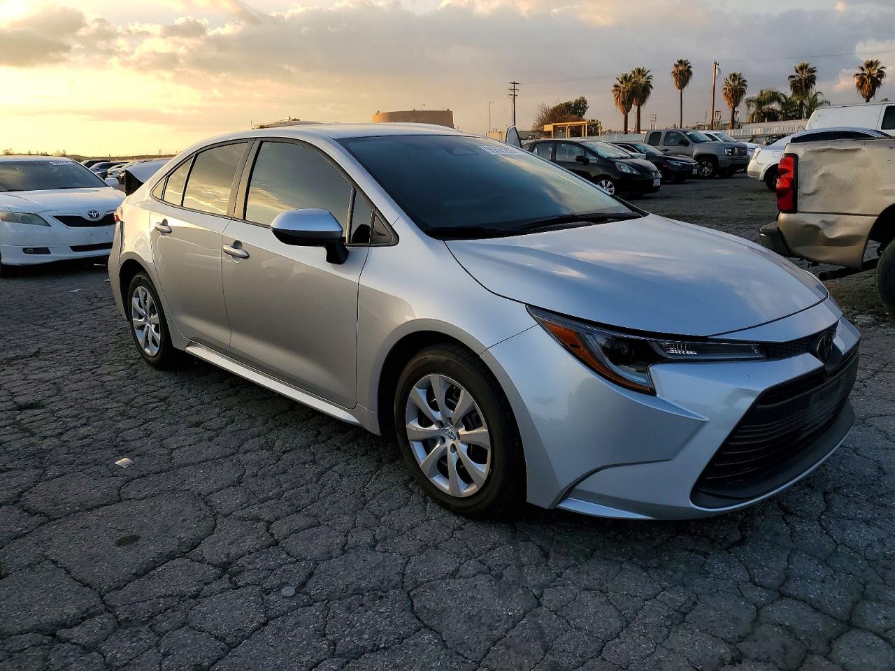 2024 TOYOTA COROLLA LE photo 4