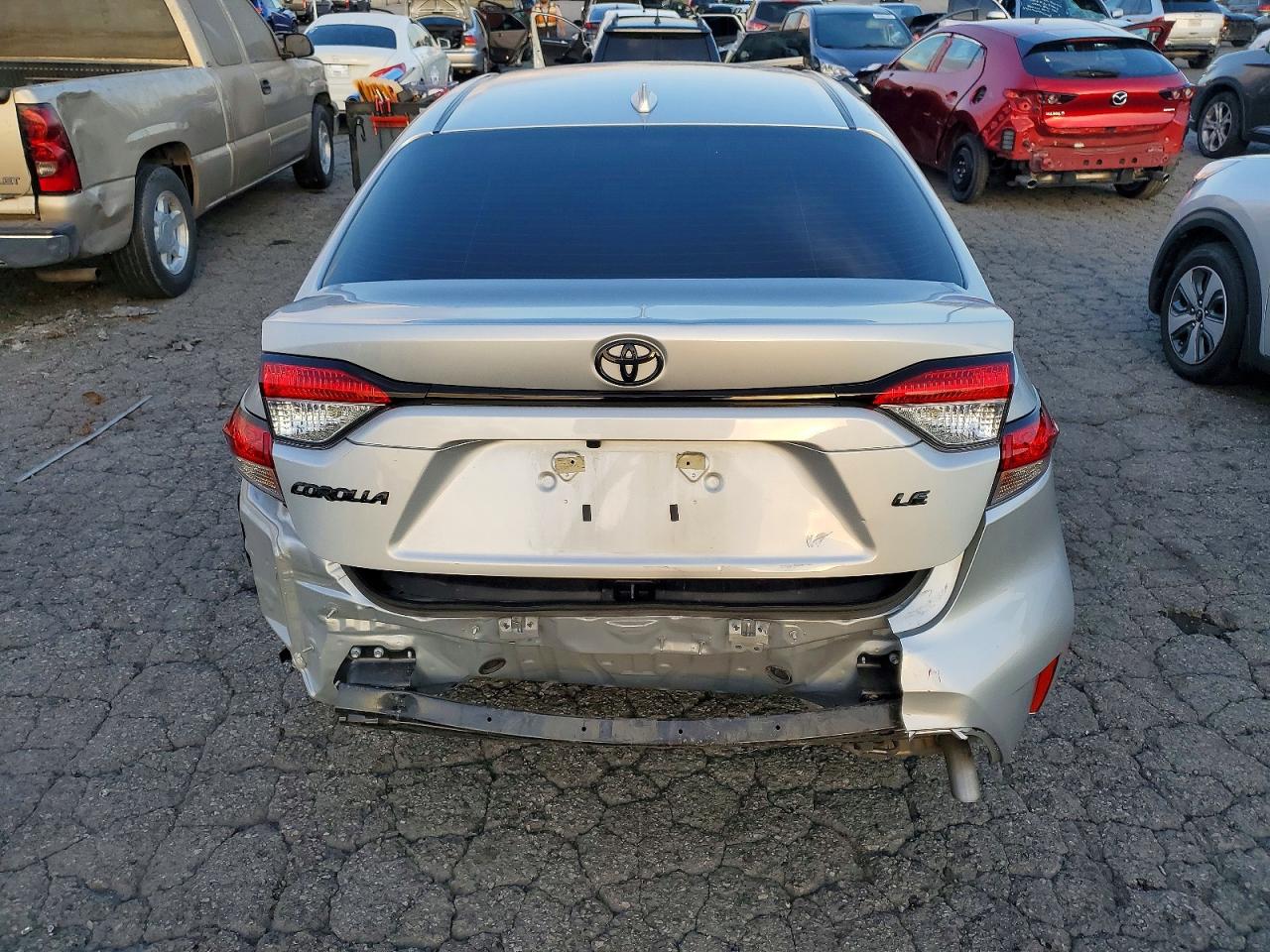 2024 TOYOTA COROLLA LE photo 6