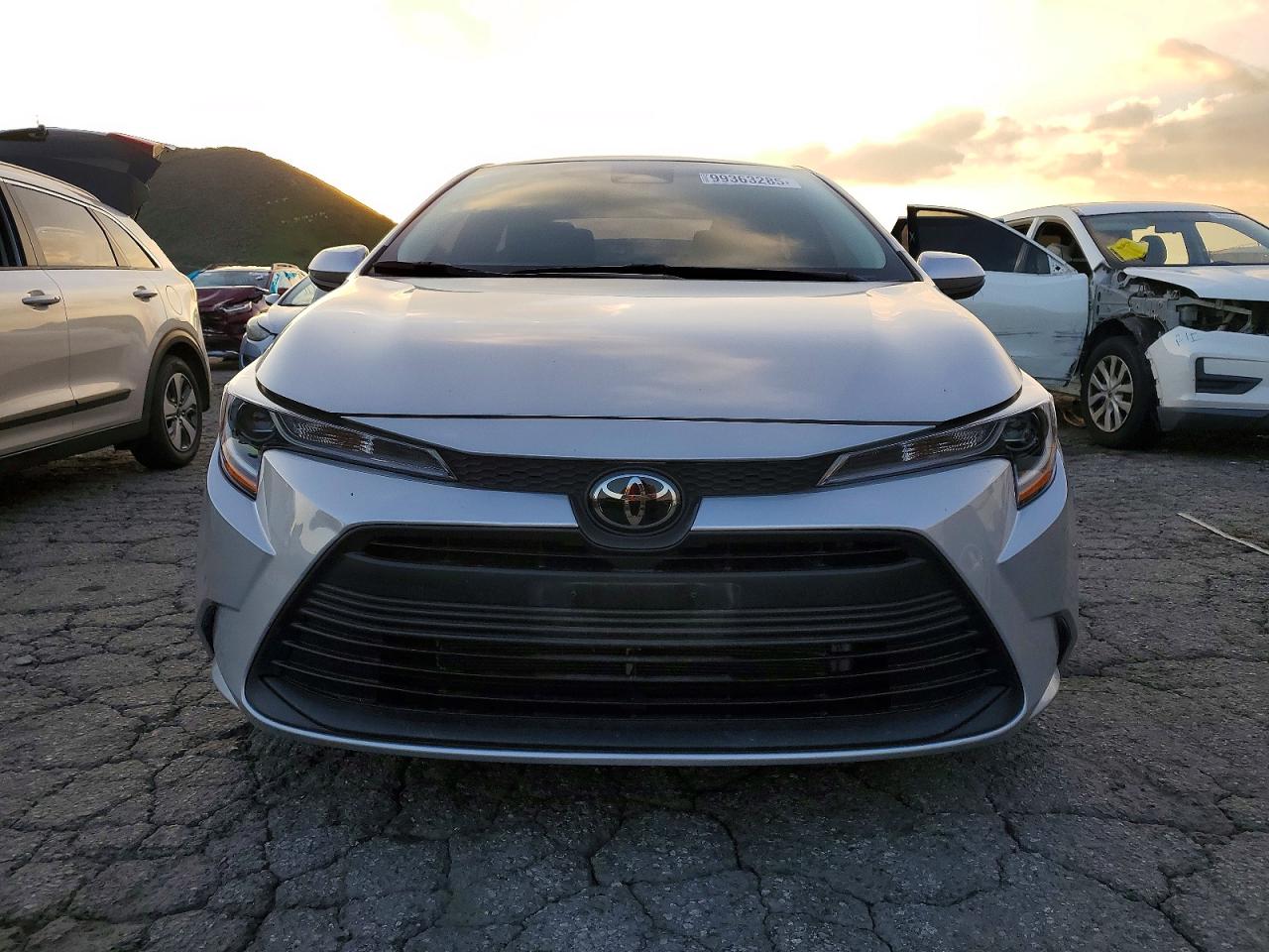 2024 TOYOTA COROLLA LE photo 5