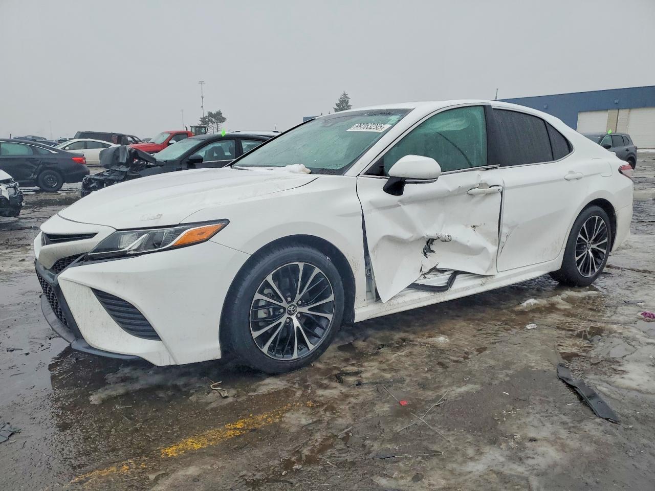 2018 TOYOTA CAMRY