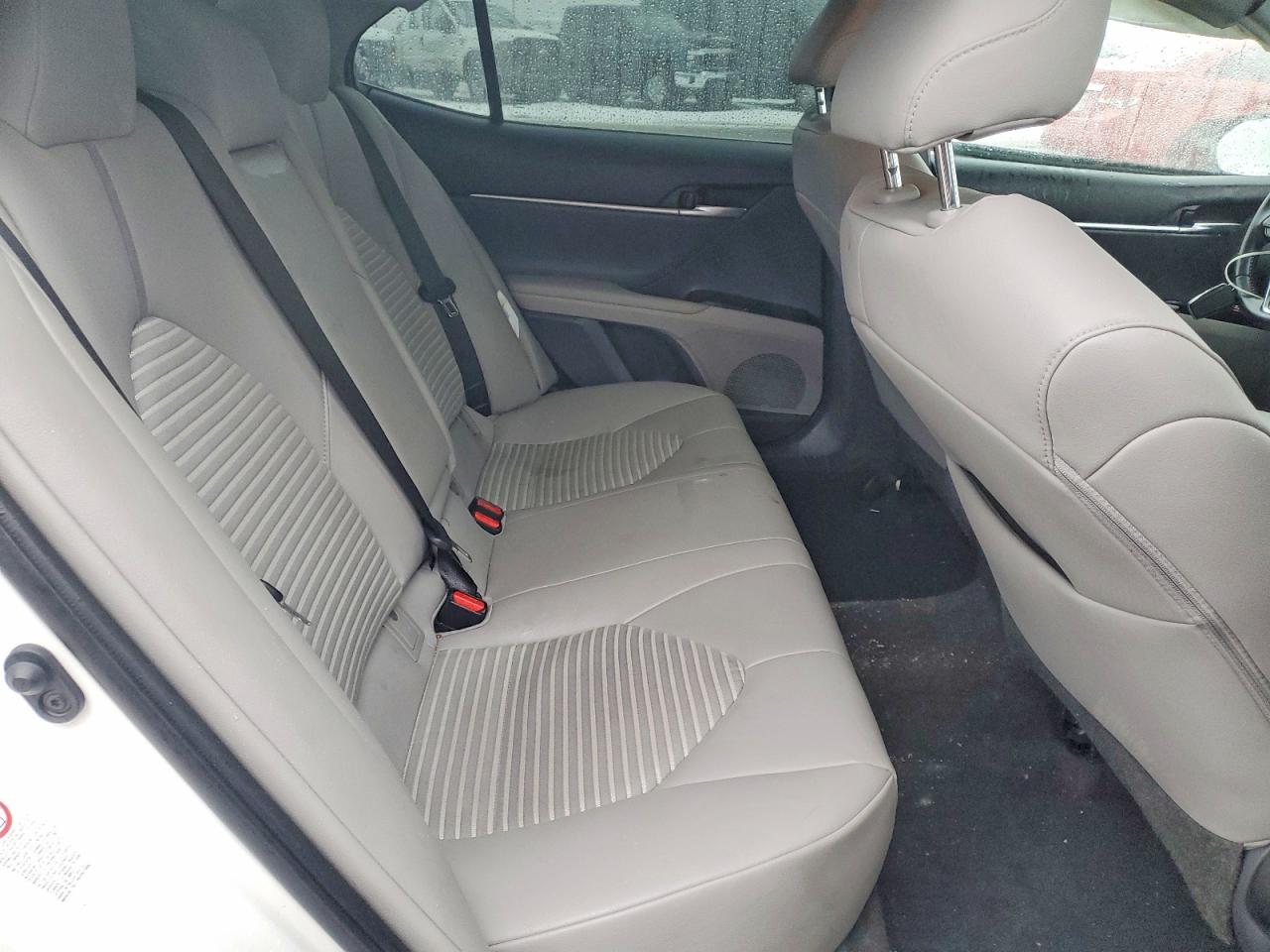 2018 TOYOTA CAMRY L photo 19