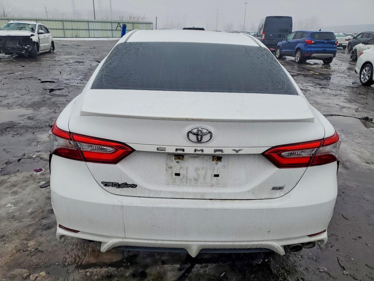 2018 TOYOTA CAMRY L photo 11