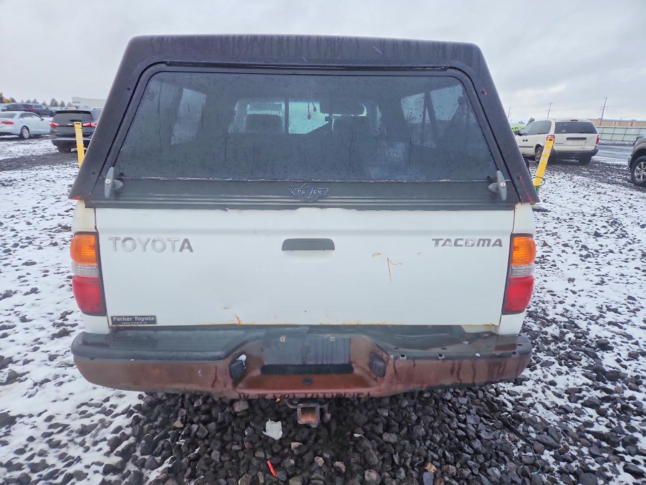 2004 TOYOTA TACOMA photo 11