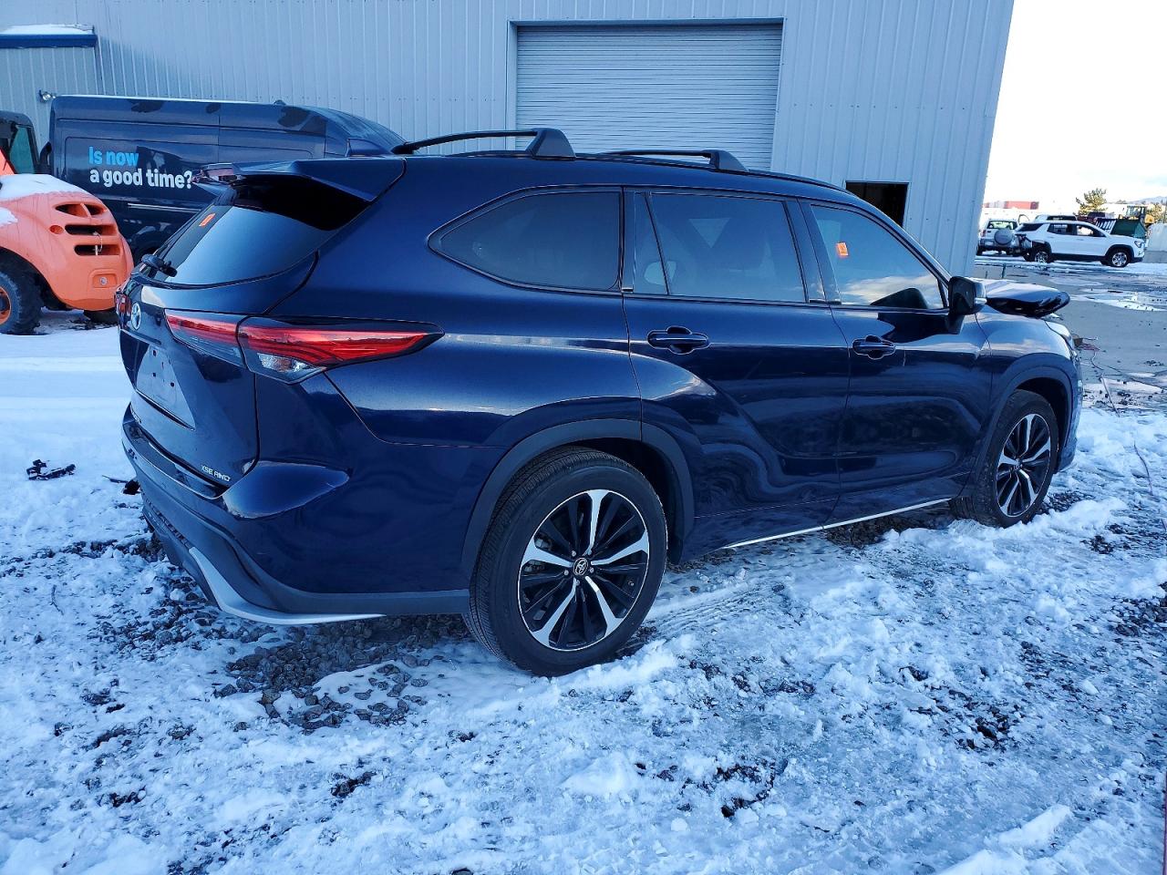 2021 TOYOTA HIGHLANDER XSE photo 3