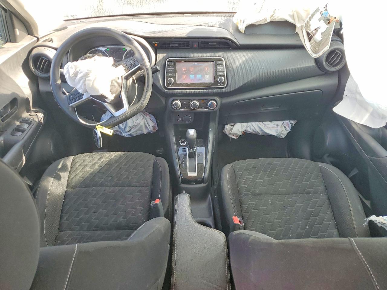 2021 NISSAN KICKS S photo 8