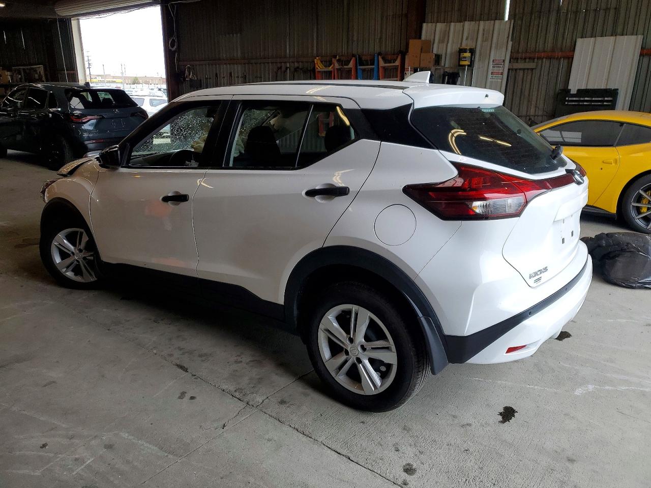 2021 NISSAN KICKS S photo 2