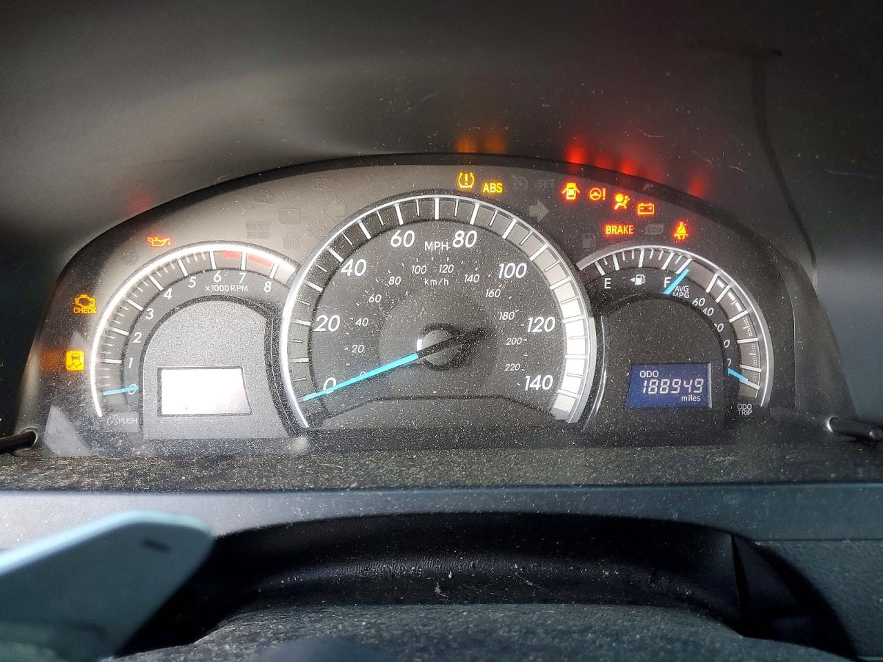 2014 TOYOTA CAMRY L photo 9